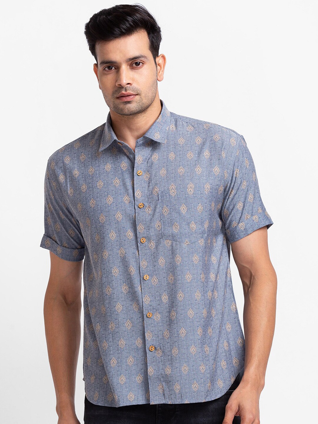 

SARVAMOHAN Men Blue Original Printed Casual Shirt