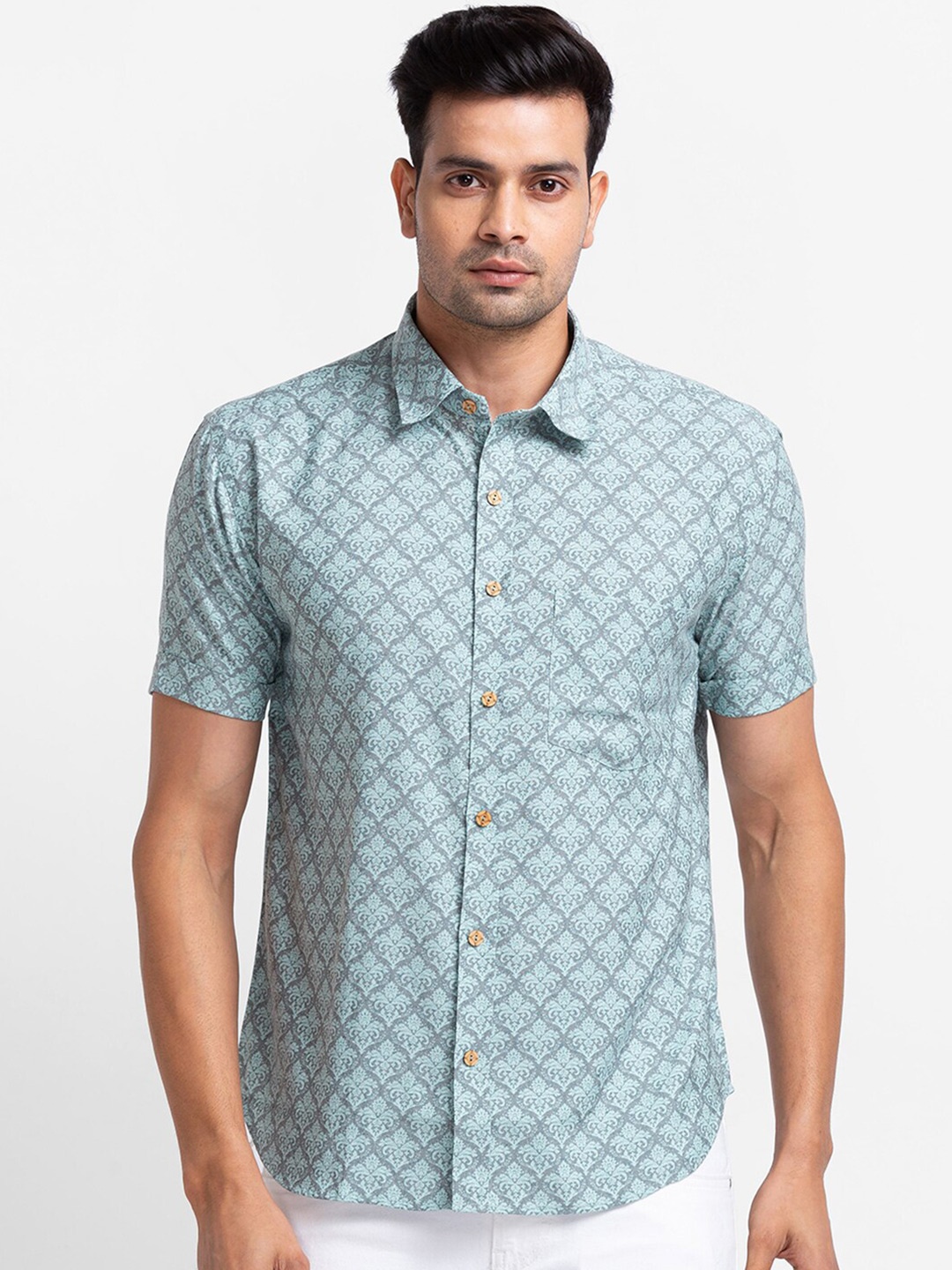 

SARVAMOHAN Men Blue Original Printed Casual Shirt