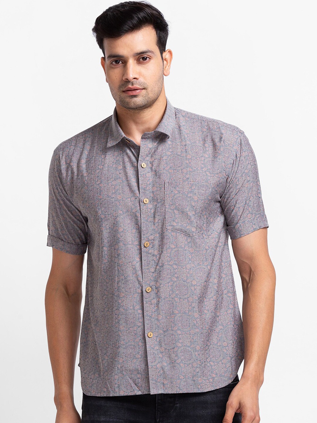 

SARVAMOHAN Men Purple Original Printed Casual Shirt