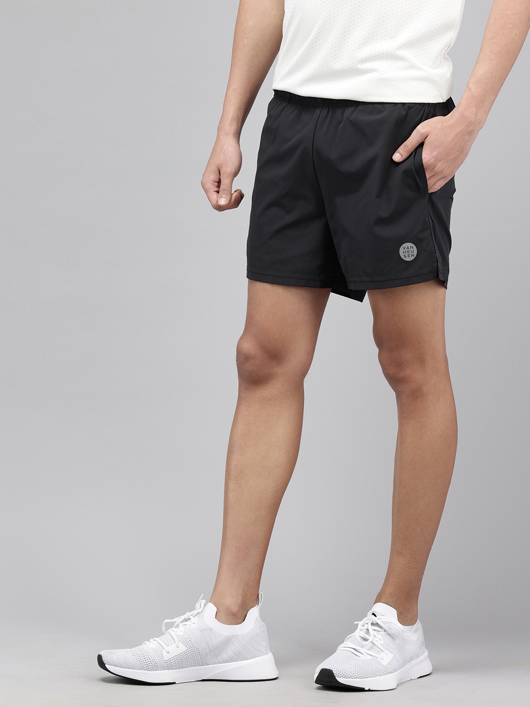 

Van Heusen Men Shorts, Black