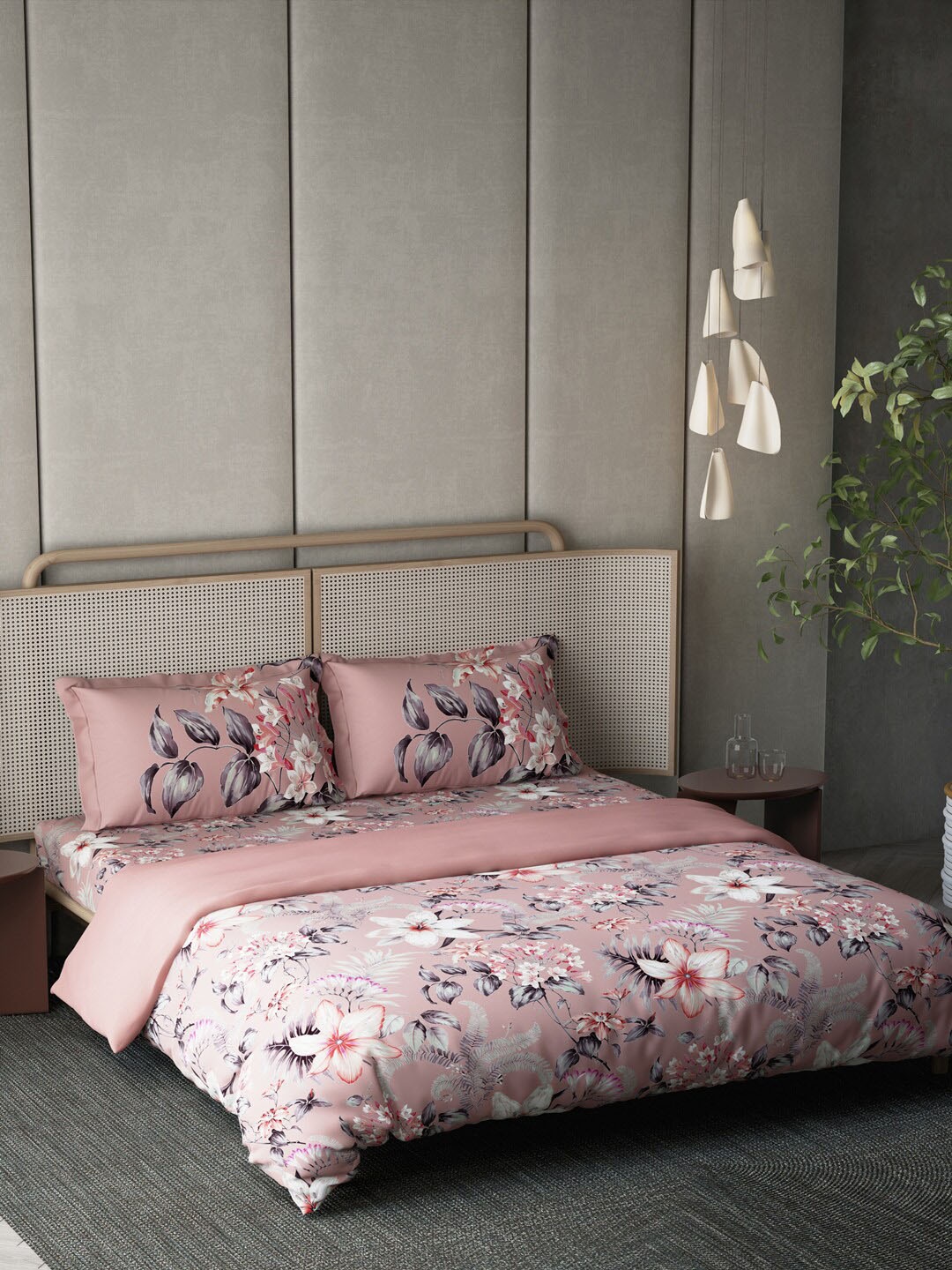 

Ddecor Pink & White Floral Printed Cotton Double King Bedding Set