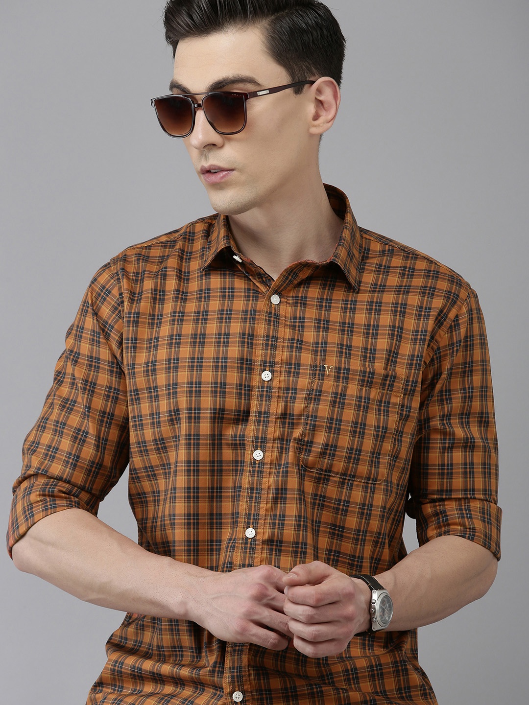 

Van Heusen Sport Men Slim Fit Checked Pure Cotton Casual Shirt, Rust