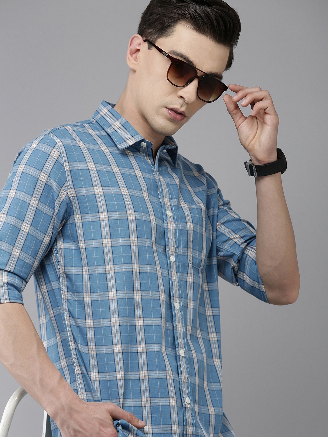 

Van Heusen Sport Men Slim Fit Checked Pure Cotton Casual Shirt, Blue