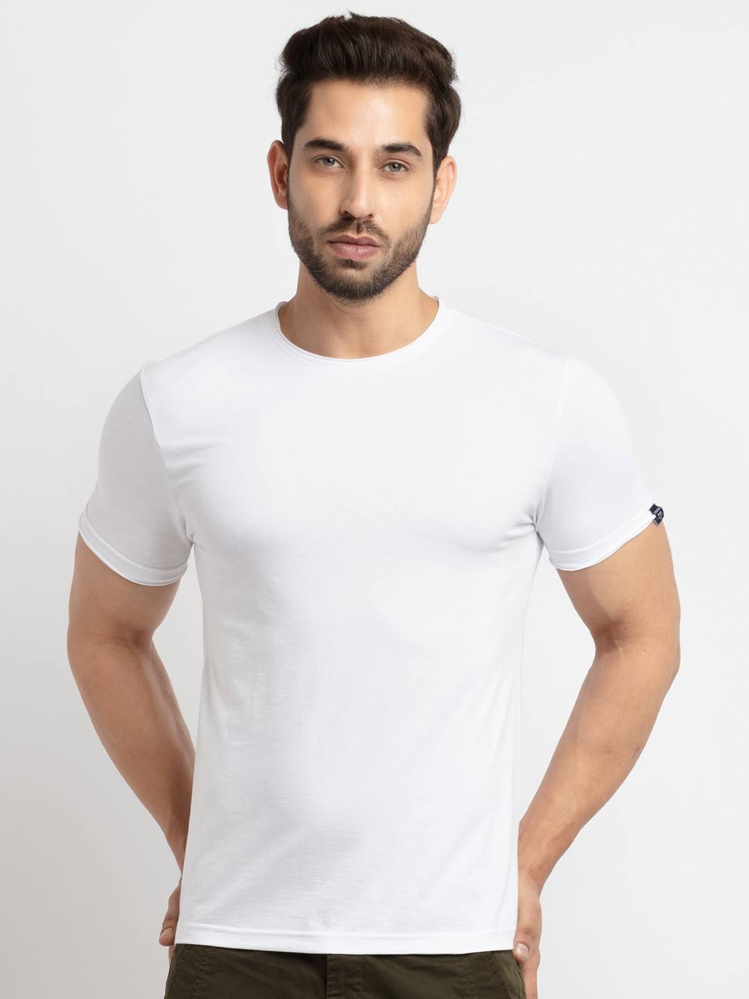 

Status Quo Men White Solid Round Neck Cotton T-shirt