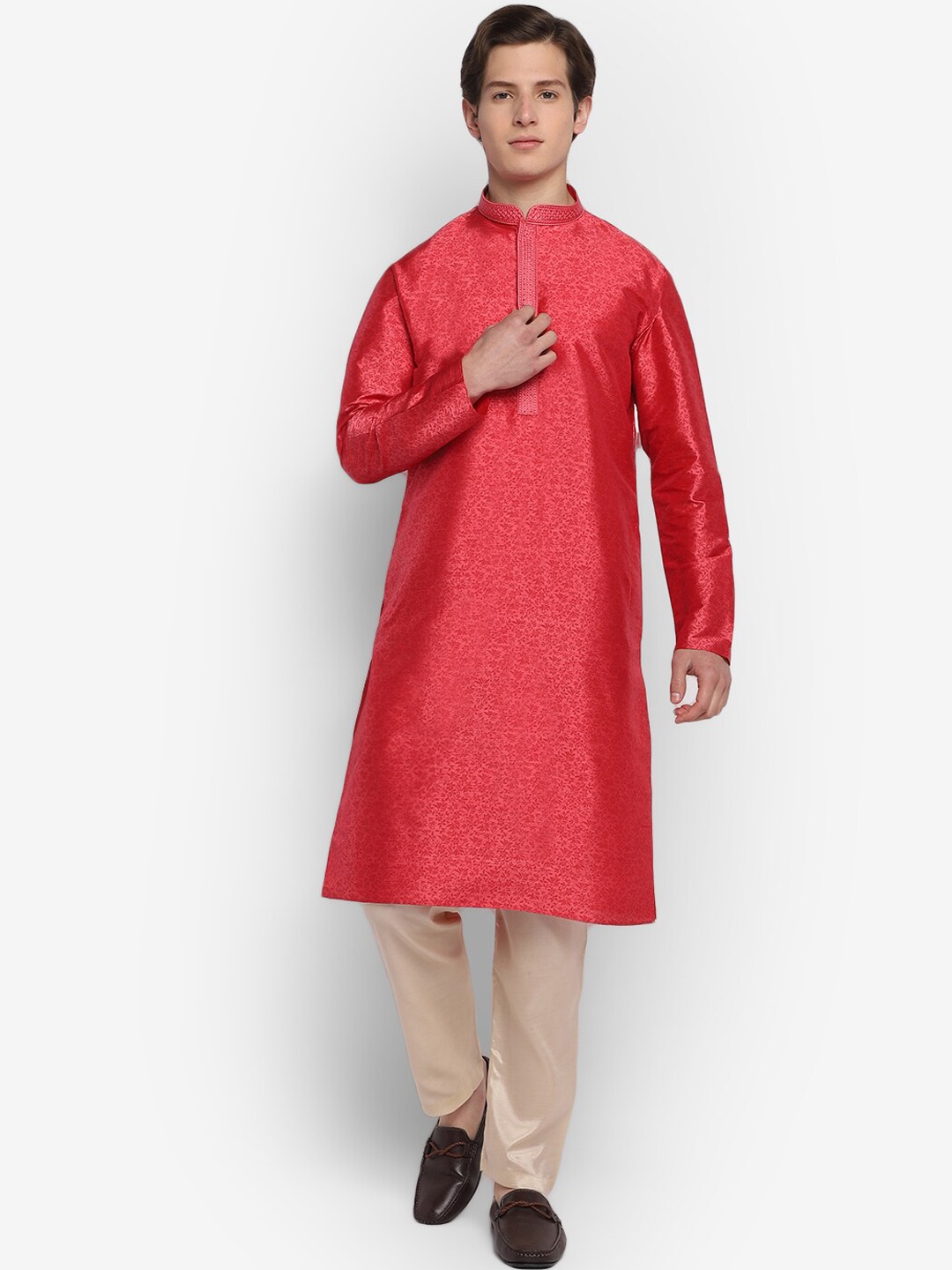 

DEVOILER Floral Printed Mandarin Collar Silk Kurta, Red