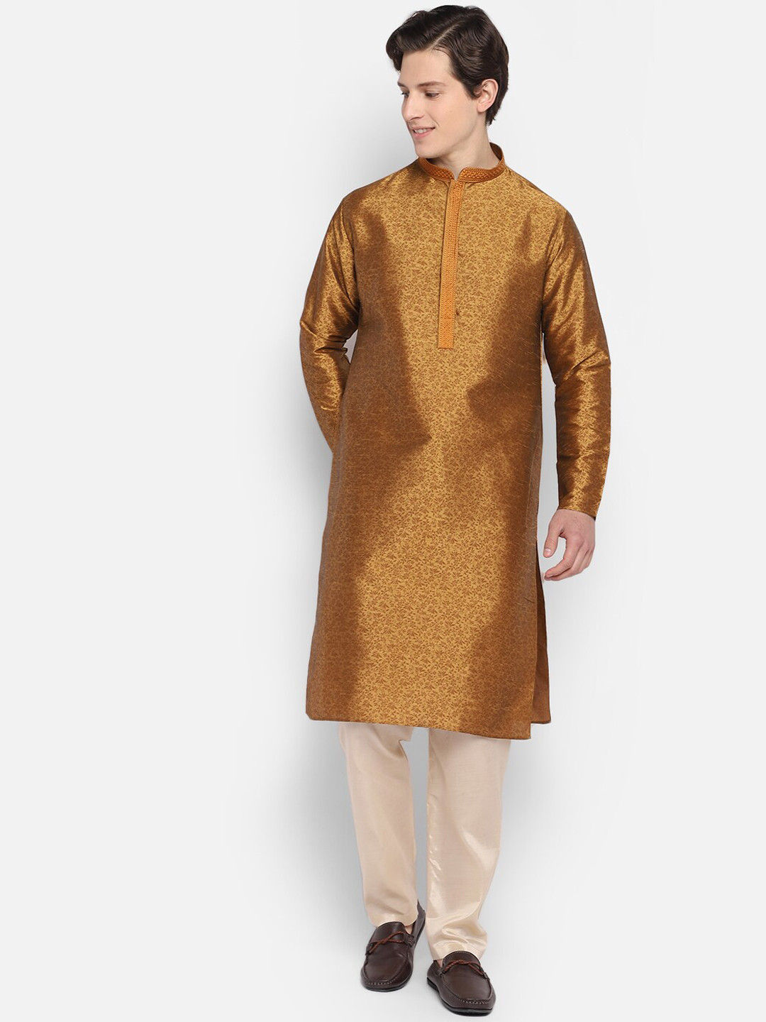

DEVOILER Mandarin Collar Long Sleeves Woven Design Silk Kurta, Bronze