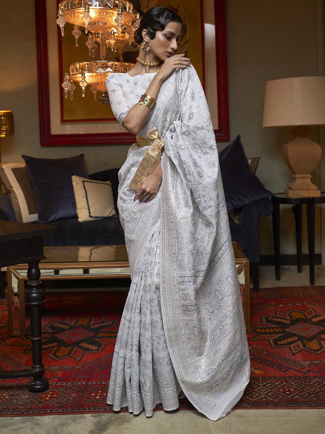 

Mitera Grey & Gold-Toned Ethnic Motifs Zari Banarasi Saree