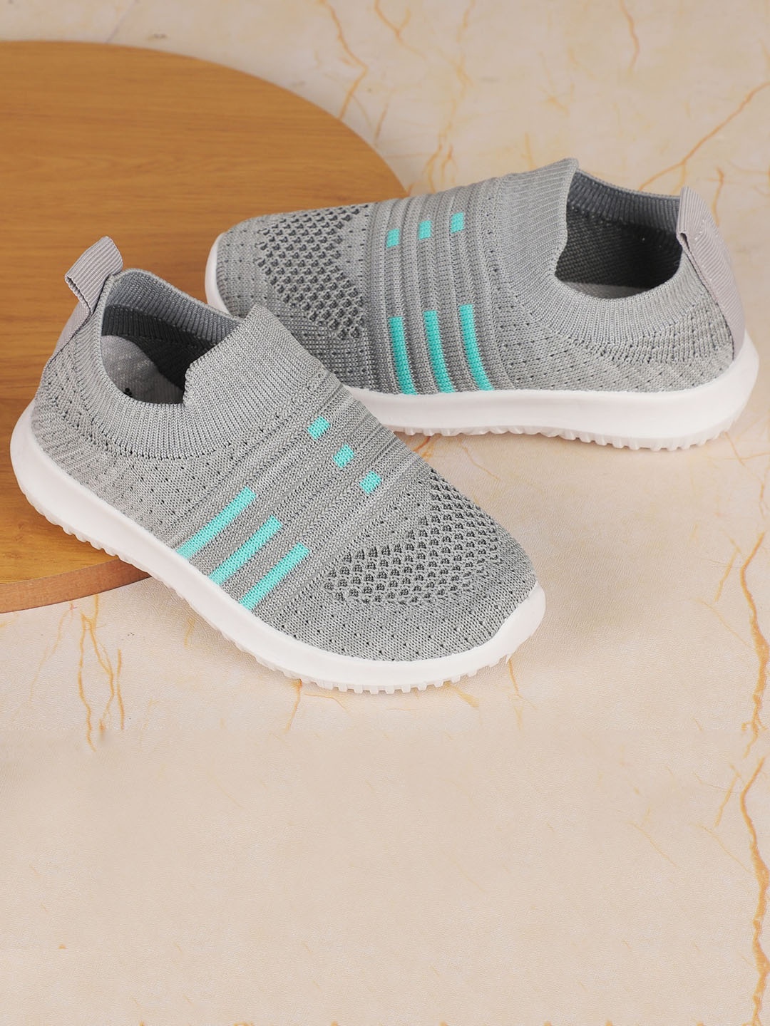 

FEETWELL SHOES Unisex Kids Grey Woven Design Slip-On Sneakers