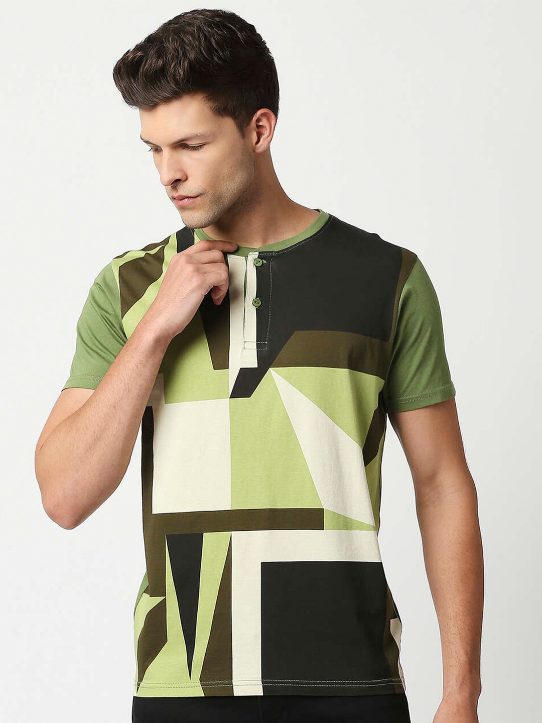 

Pepe Jeans Men Olive Green Colourblocked Henley Neck Slim Fit Cotton T-shirt