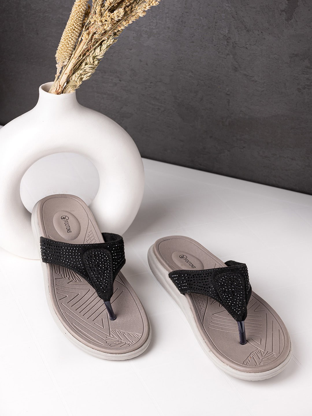 

FOOTONS Women Black Open Toe Flats