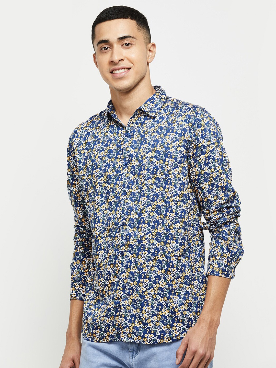

max Men Blue Floral Printed Cotton Casual Shirt