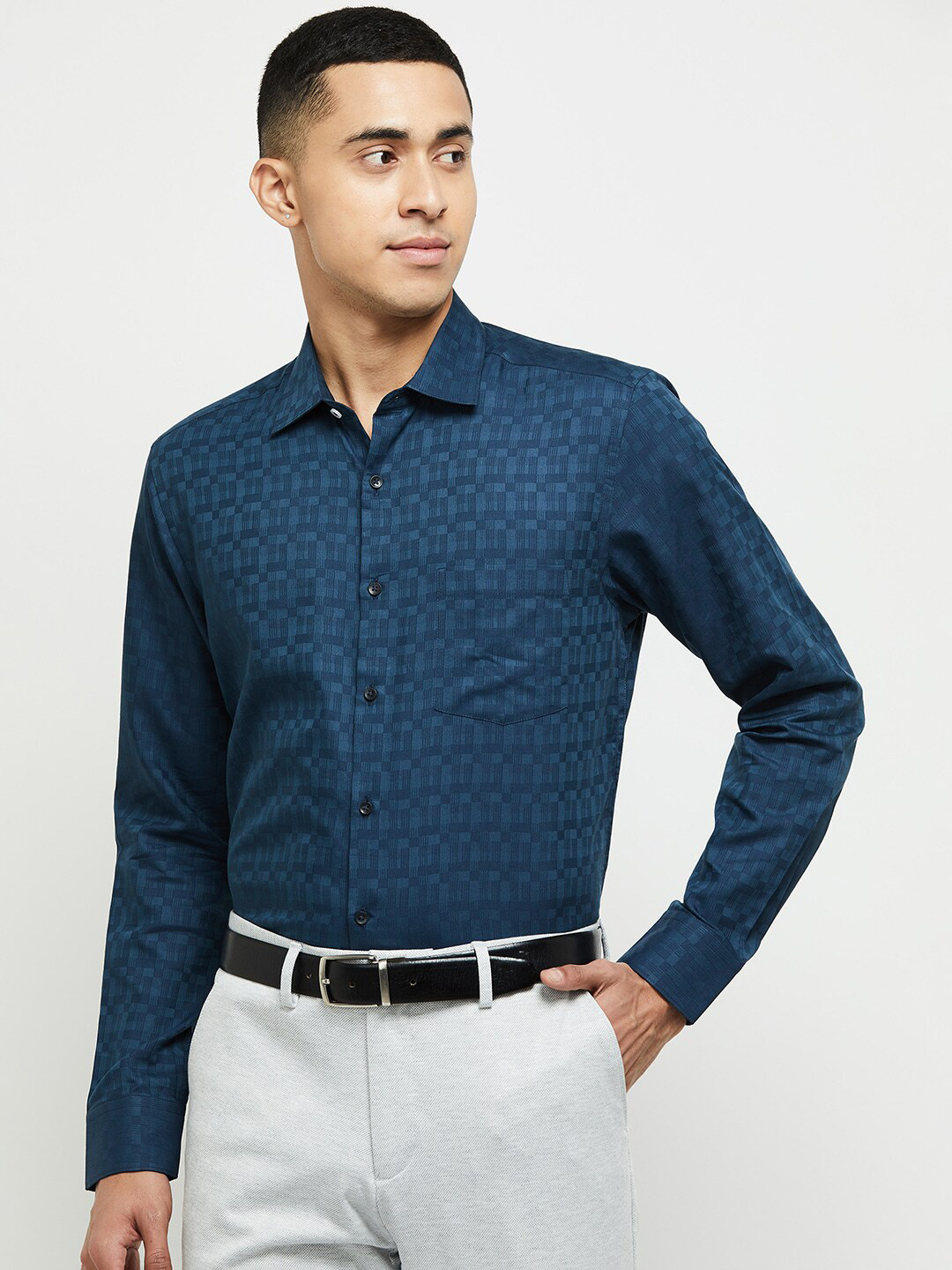 

max Men Teal Classic Casual Shirt