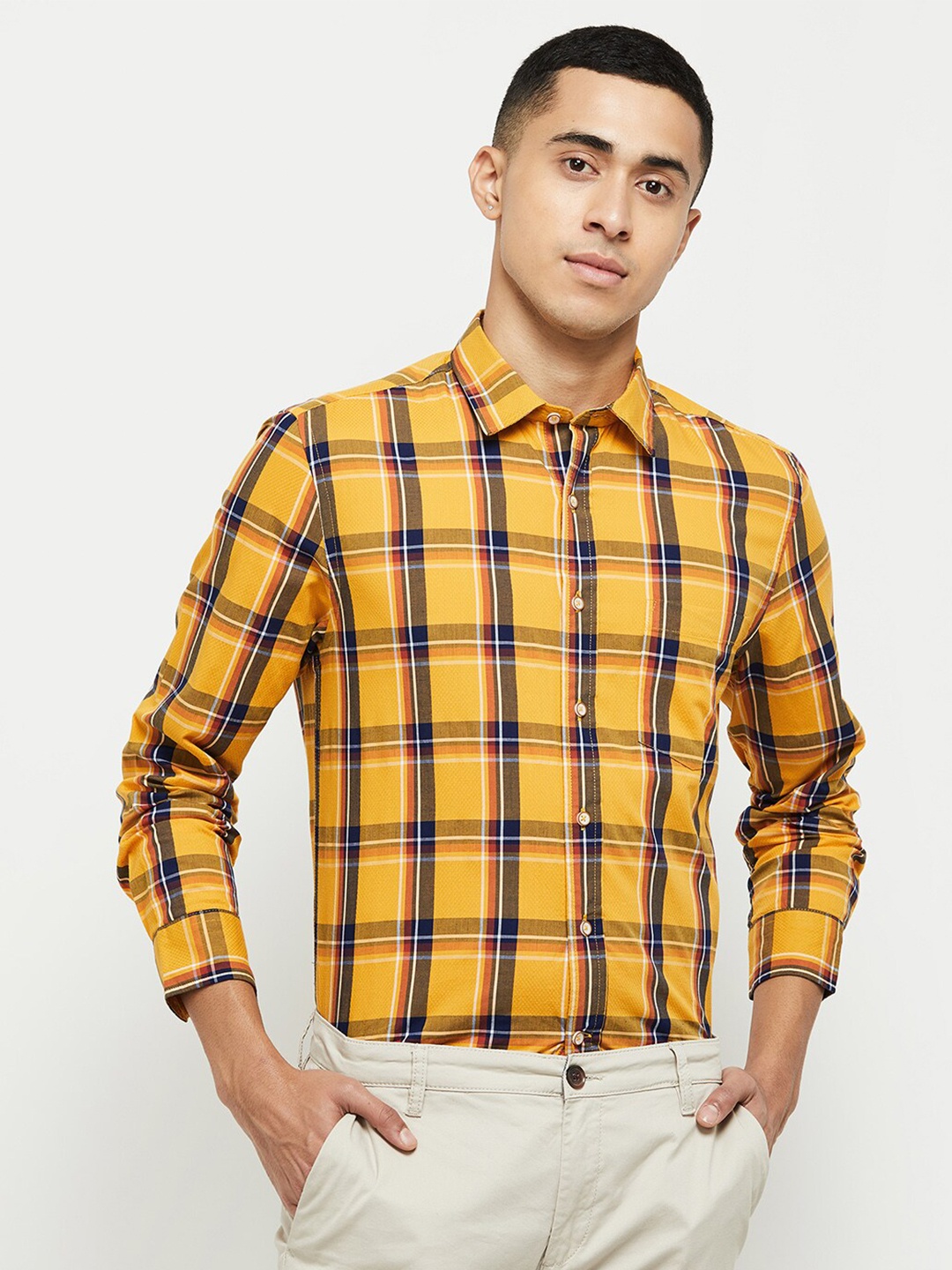 

max Men Yellow Classic Tartan Checks Cotton Casual Shirt