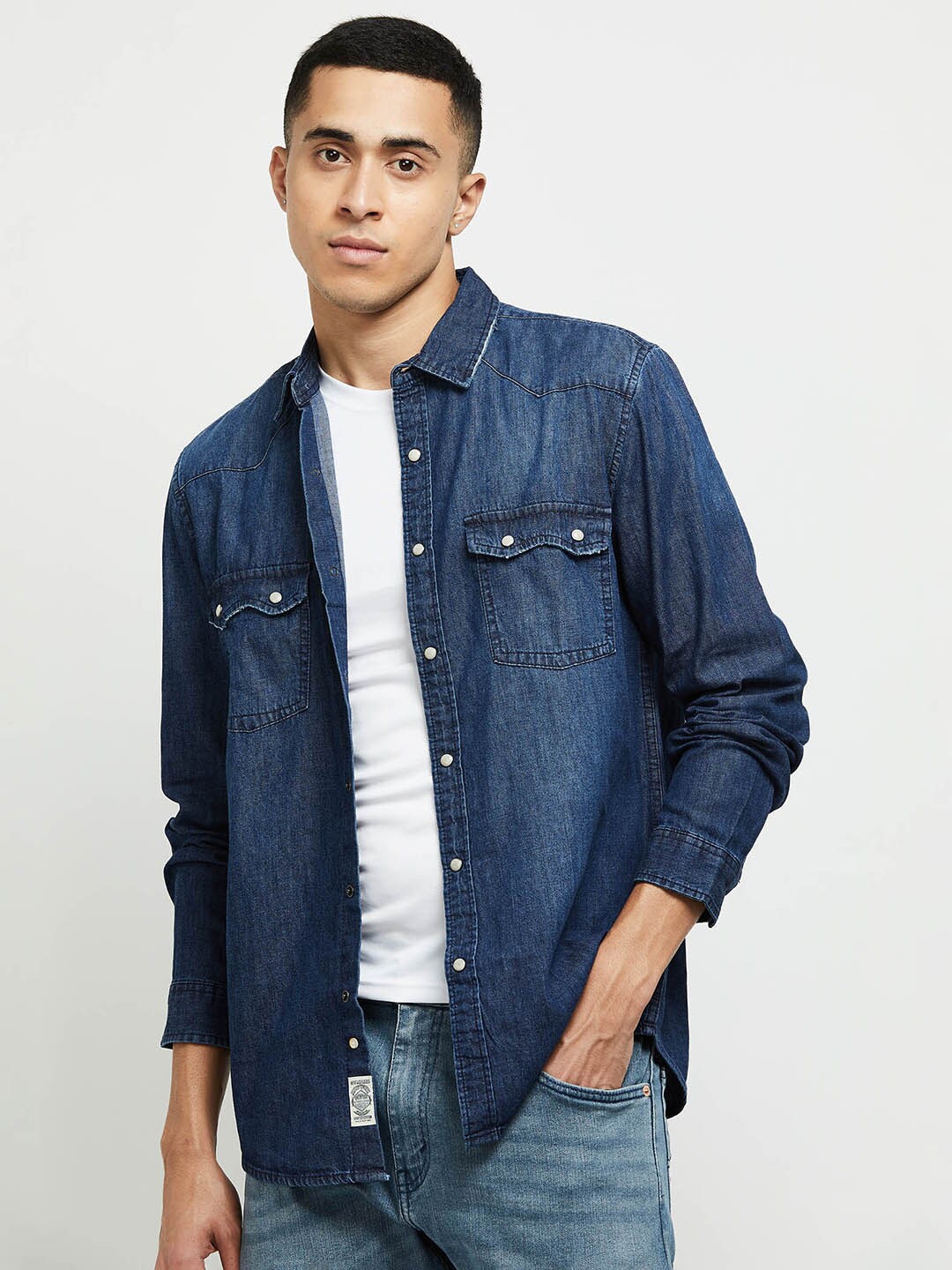 

max Men Blue Classic Faded Cotton Casual Shirt