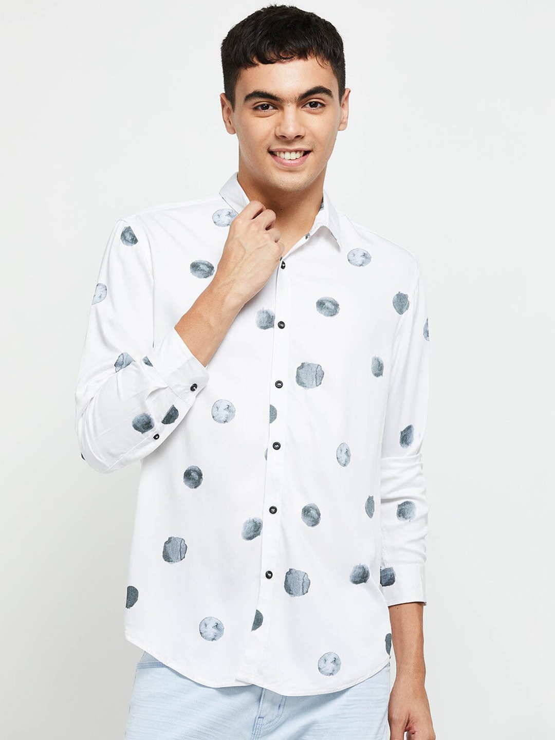 

max Men White Classic Printed Casual Shirt
