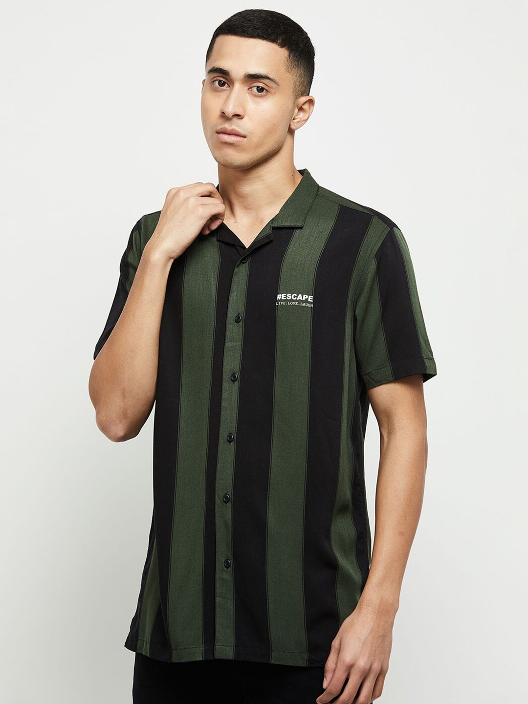 

max Men Green Classic Striped Casual Shirt