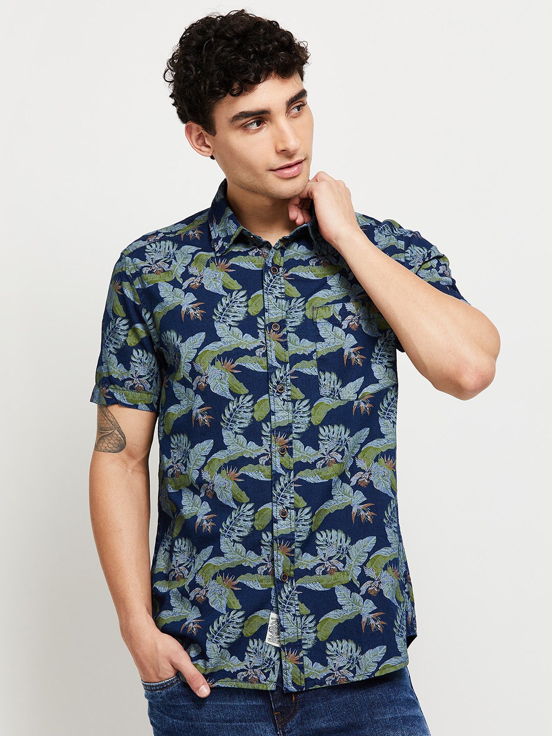 

max Men Blue Classic Floral Printed Casual Cotton Shirt