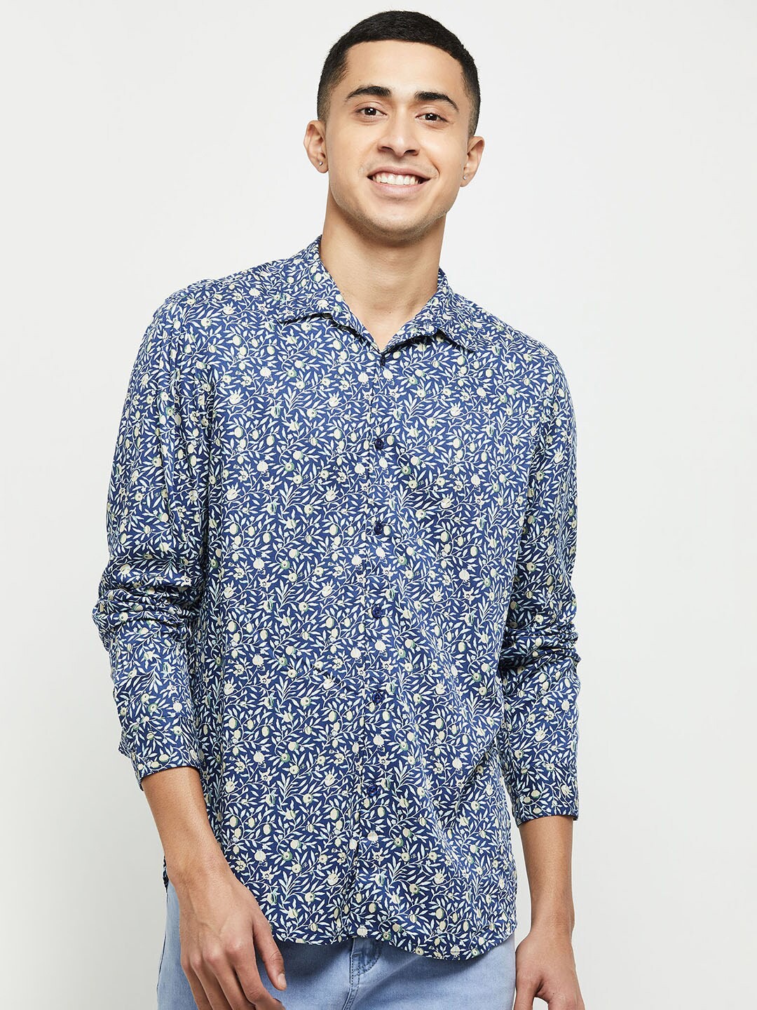 

max Men Blue Classic Floral Printed Casual Shirt