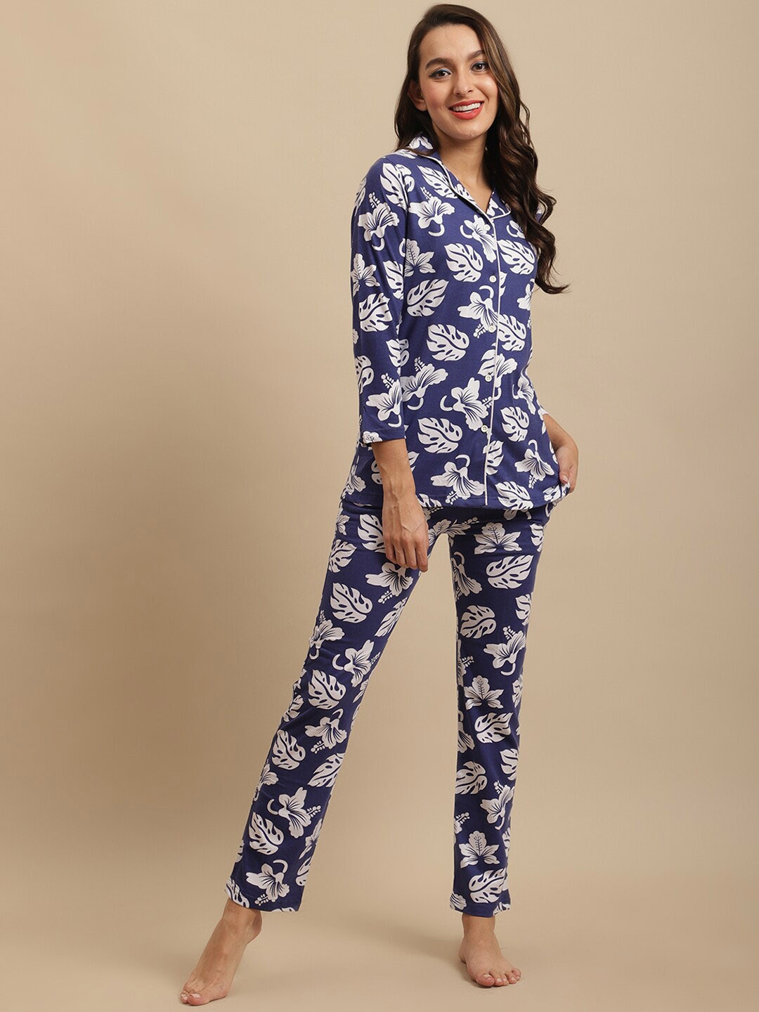 

Claura Women Blue & White Printed Pure Cotton Nightsuit