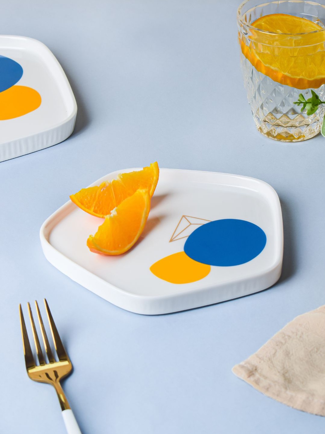 

Nestasia White & Blue Abstract Microwave safe Printed Snack Plate