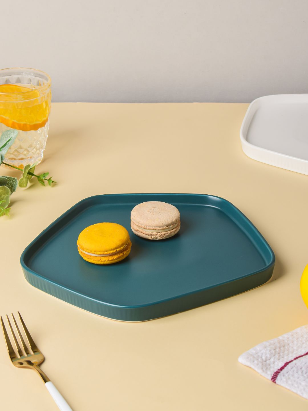 

Nestasia Green Microwave safe Ceramic Pentagon Plate