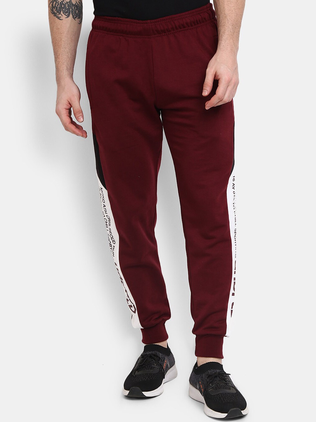 

V-Mart Men Marron Solid Cotton Joggers, Maroon