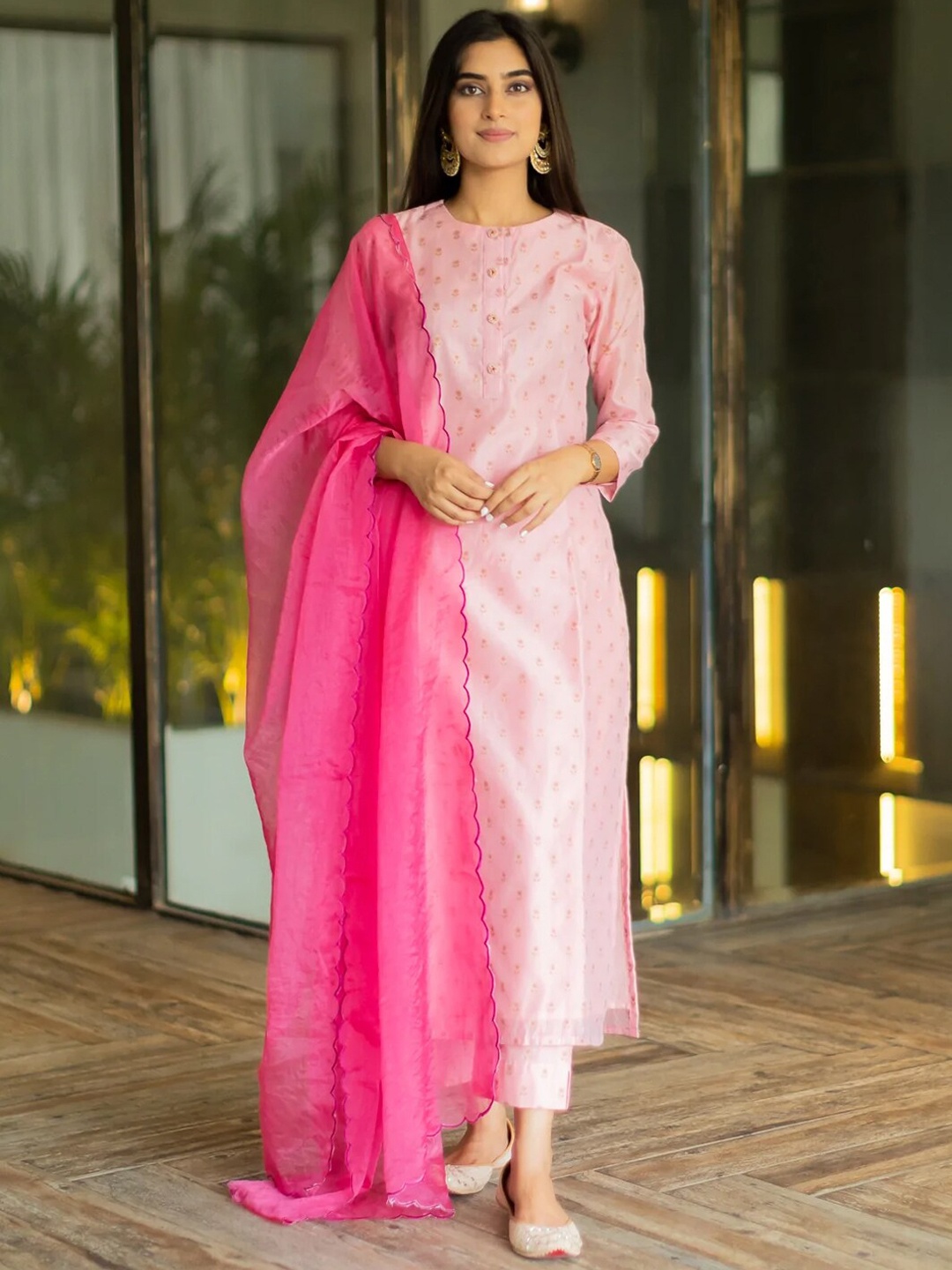 

Ambraee Women Pink Floral Printed Kurta with Trousers & Dupatta
