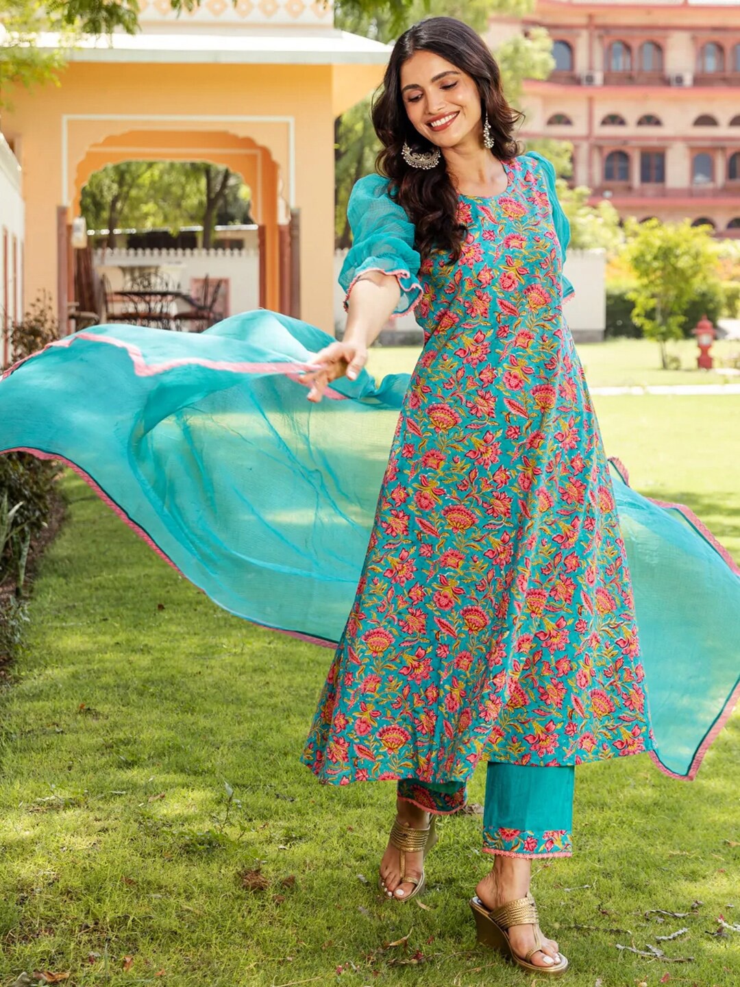 

Ambraee Women Blue Floral Printed Kurta with Trousers & Dupatta