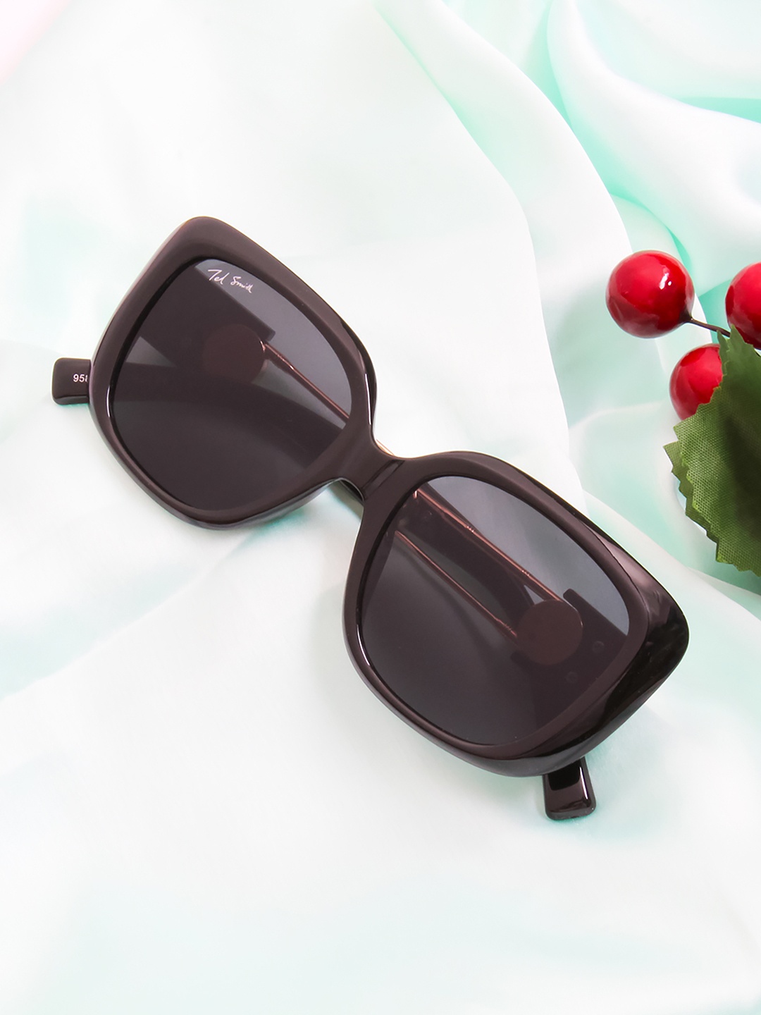 

Ted Smith Women Black Lens & Black Square Sunglasses with UV Protected Lens
