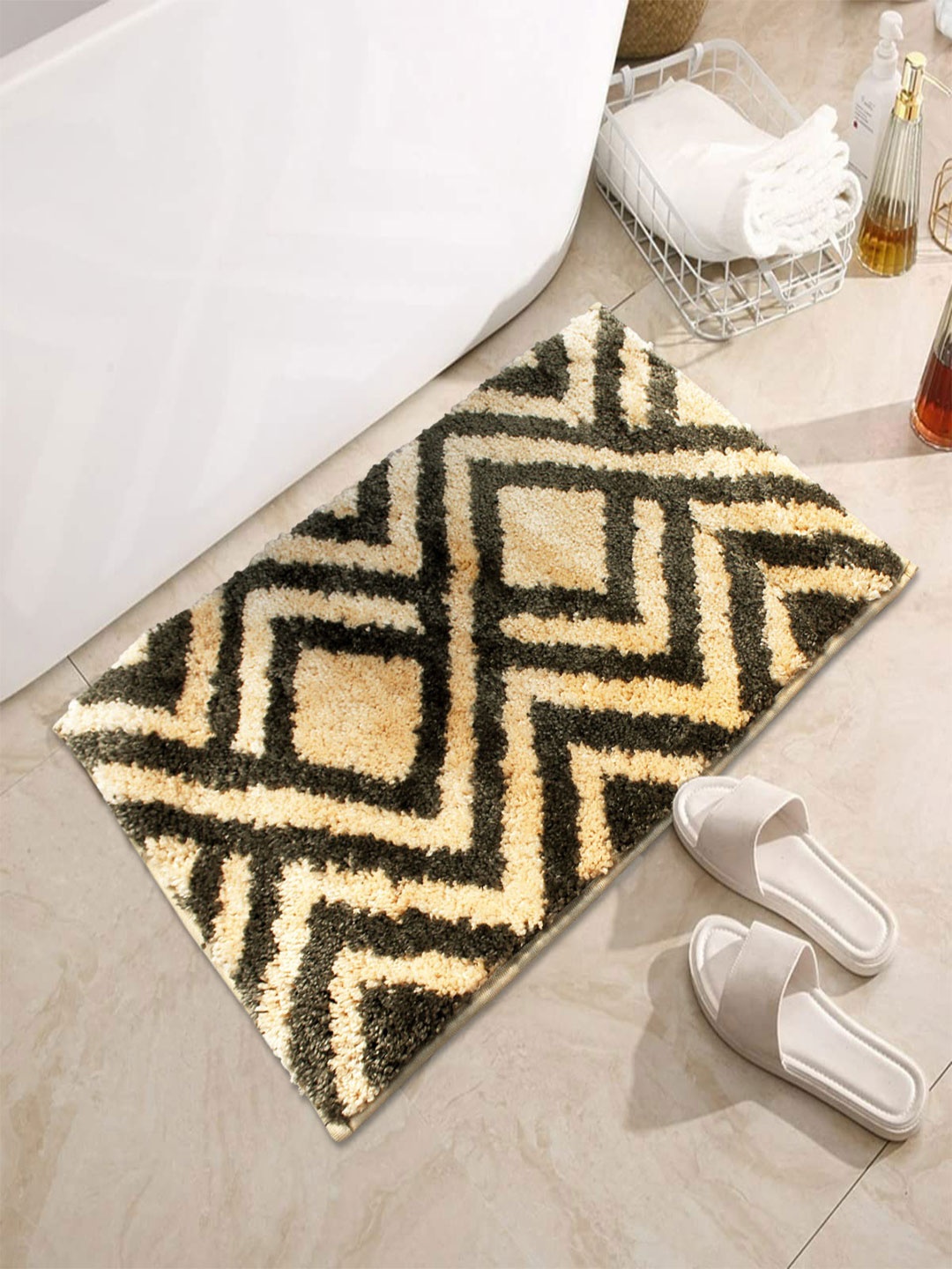 

LUXEHOME INTERNATIONAL Brown & Grey Printed 1600 GSM Bath Rugs