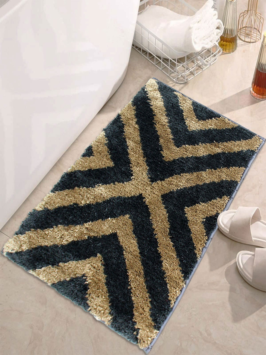 

LUXEHOME INTERNATIONAL Gold-Coloured Printed 1600 GSM Anti-Skid Bath Rugs