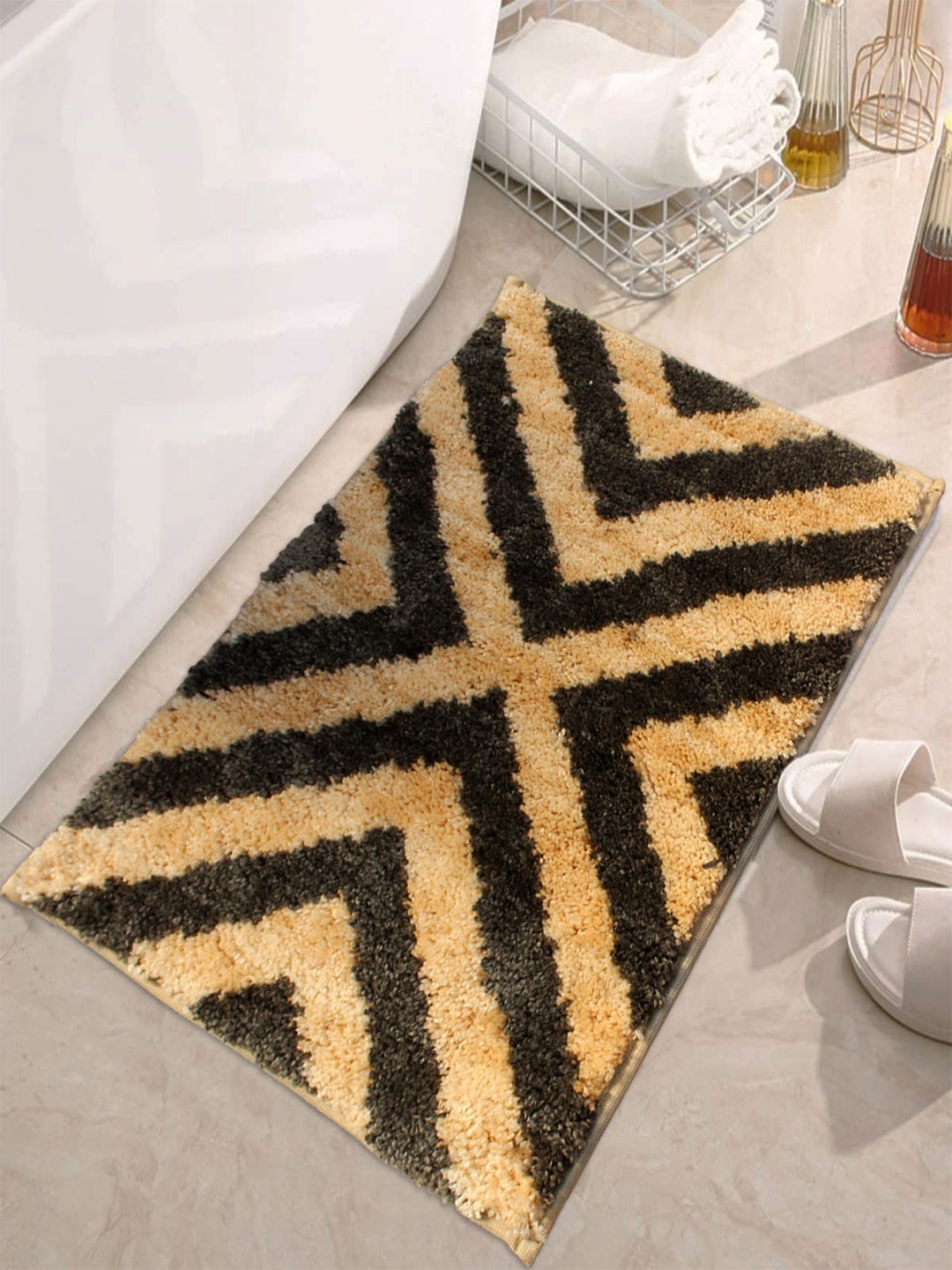 

LUXEHOME INTERNATIONAL Brown Printed 1600 GSM Anti Skid Bath Rugs