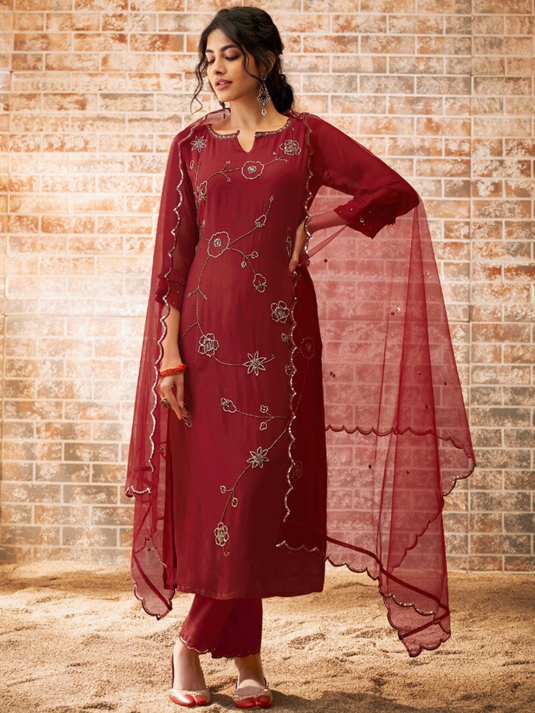 

AUTUMN LANE Women Maroon Embroidered Sequinned Kurta with Trousers & Dupatta