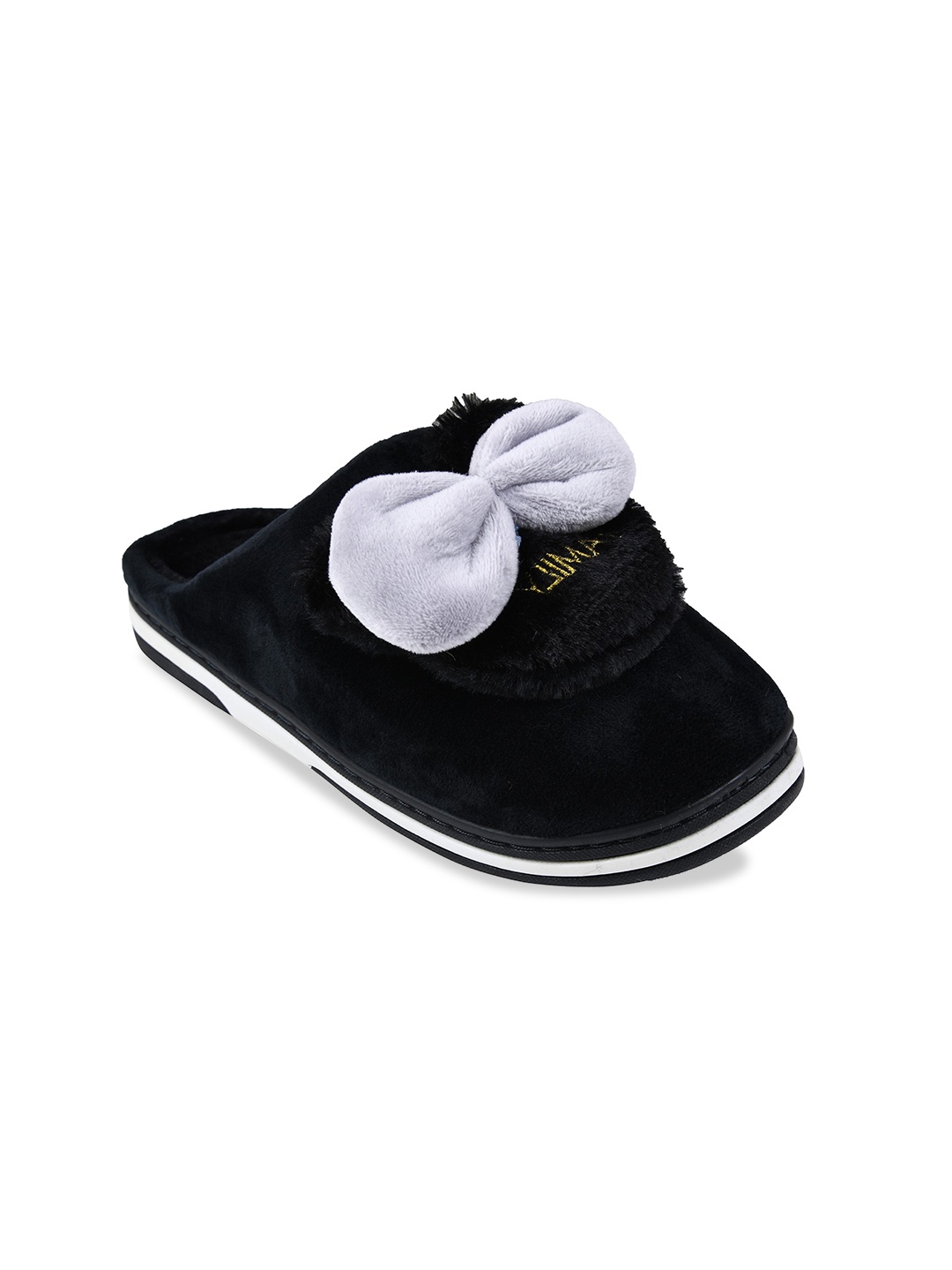 

CASSIEY Men Black & White Solid Room Slippers