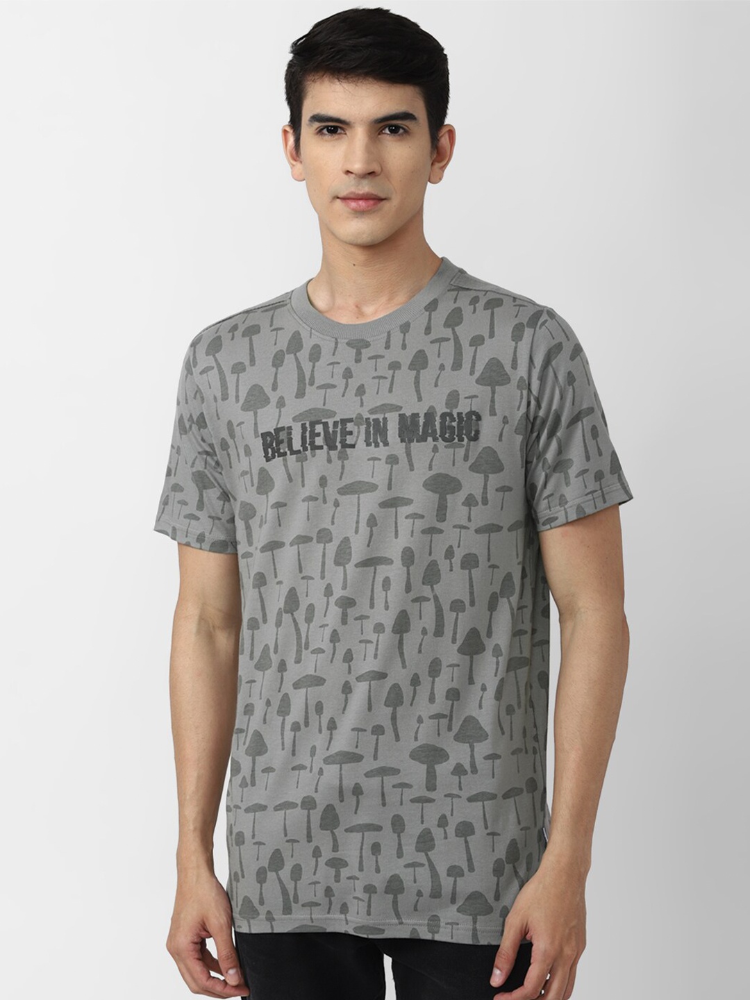 

FOREVER 21 Men Grey Printed T-shirt