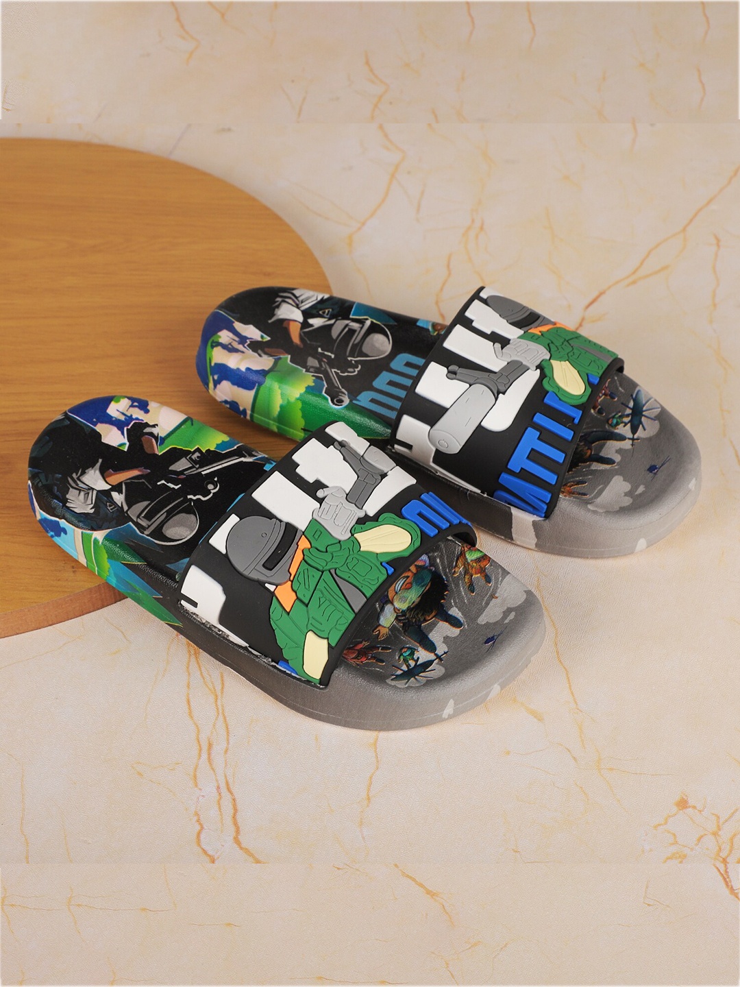 

FEETWELL SHOES Unisex Kids Black & Grey Printed Rubber Sliders