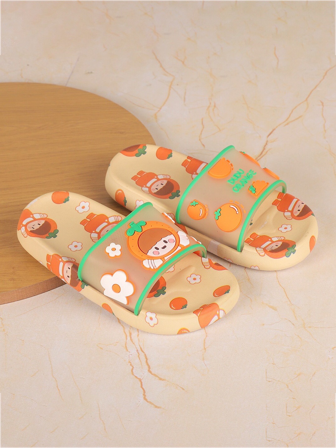 

FEETWELL SHOES Unisex Kids Orange & Green Printed Rubber Sliders