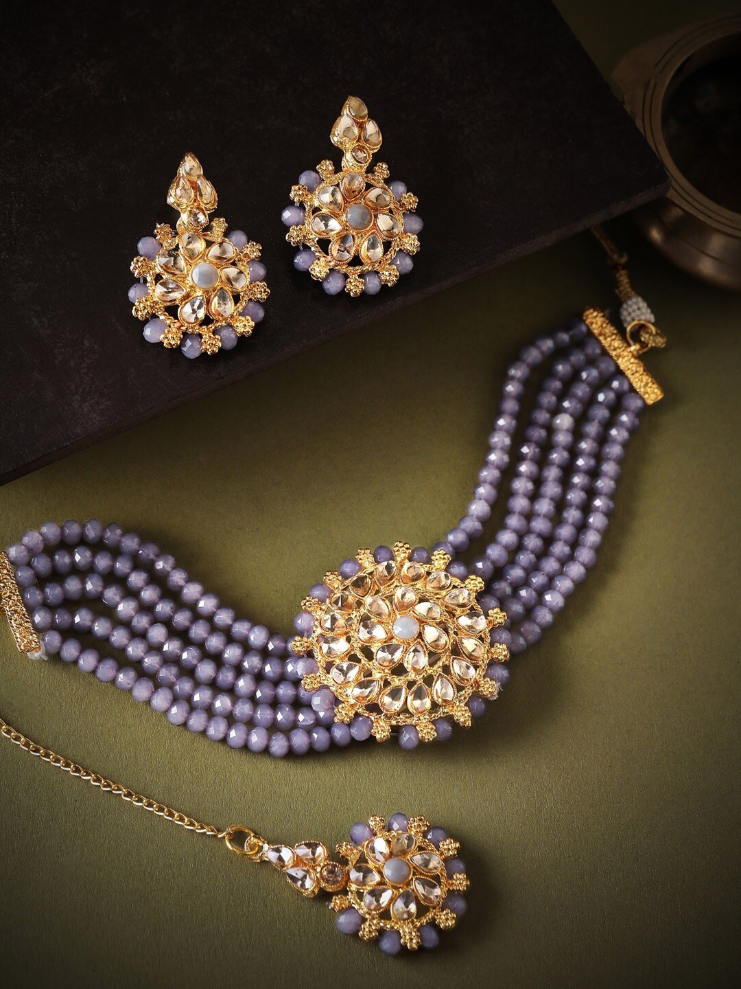 

Rubans White & Purple Stone-Studded Beaded Gold-Plated Jewellery Set
