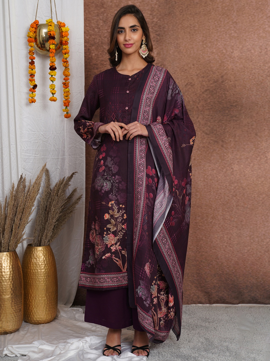 

Stylee LIFESTYLE Violet & Pink Printed Unstitched Dress Material