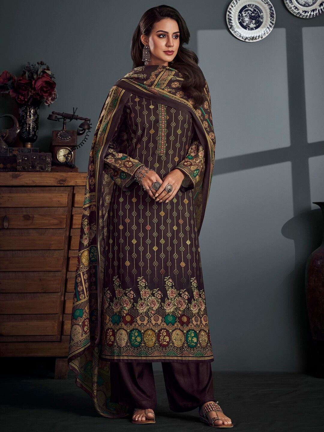 

Stylee LIFESTYLE Brown & Gold-Toned Printed Unstitched Dress Material