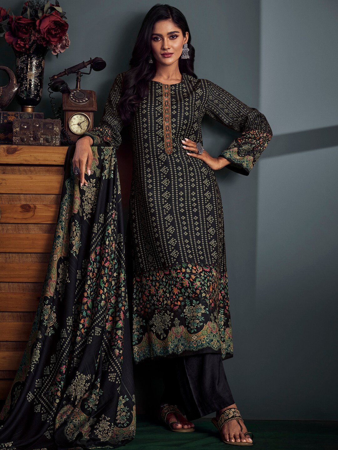 

Stylee LIFESTYLE Black & Gold-Toned Printed Unstitched Dress Material