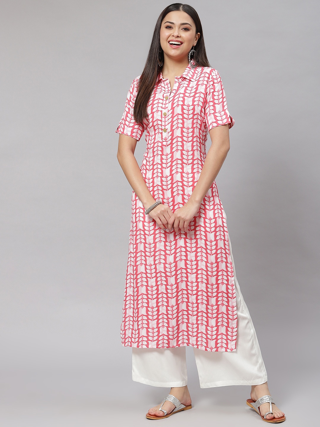

mokshi Women Pink & White Floral Print Straight Kurta