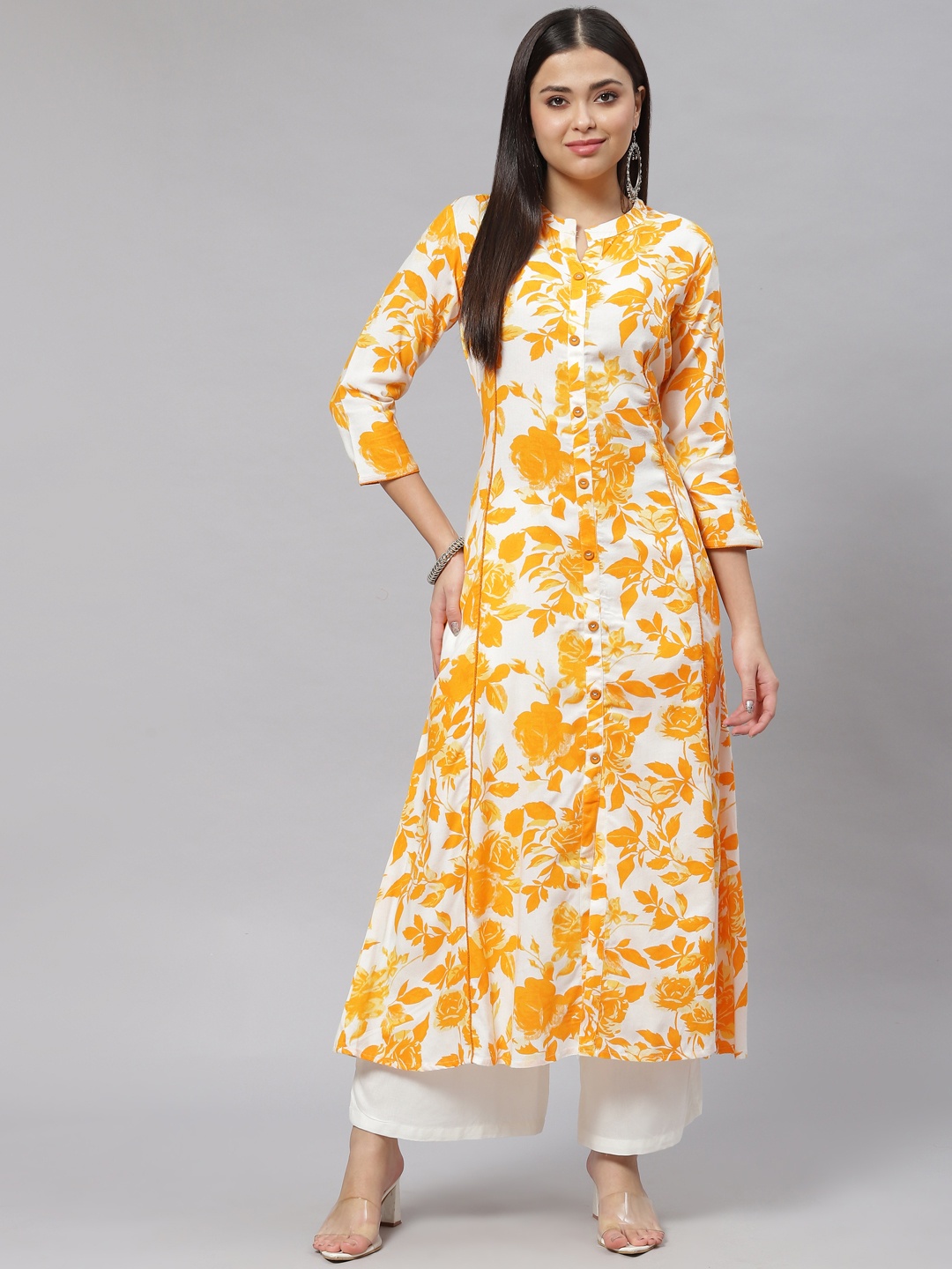

mokshi Women Mustard Yellow & White Floral Print A-Line Kurta