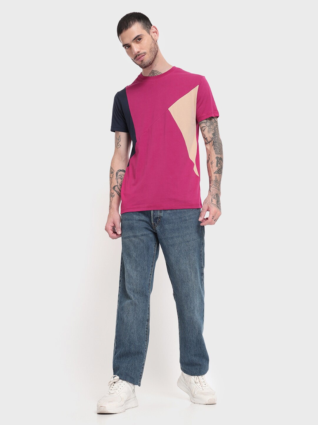

Bewakoof Men Pink Colourblocked T-shirt