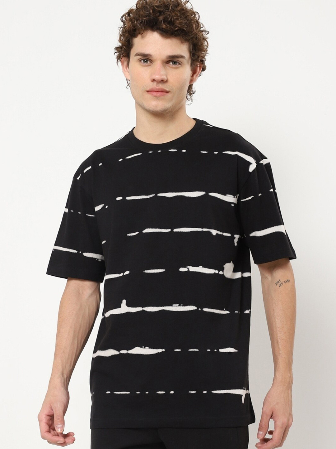 

Bewakoof Men Black Striped Oversized T-shirt