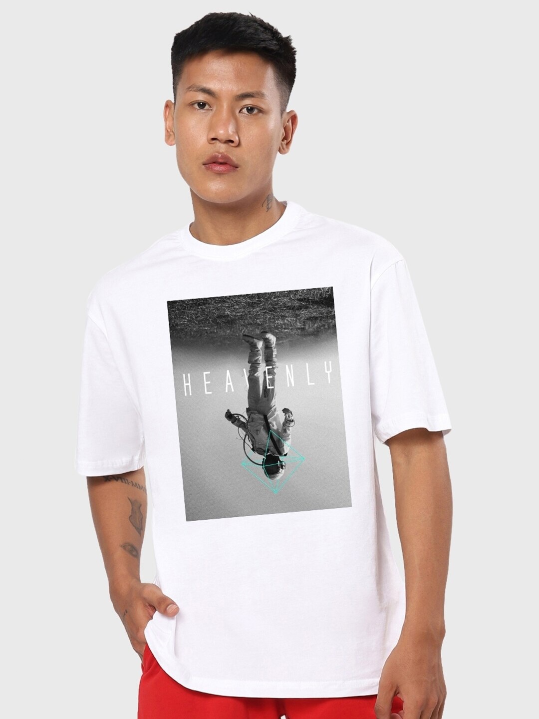 

Bewakoof Men White Printed Loose T-shirt