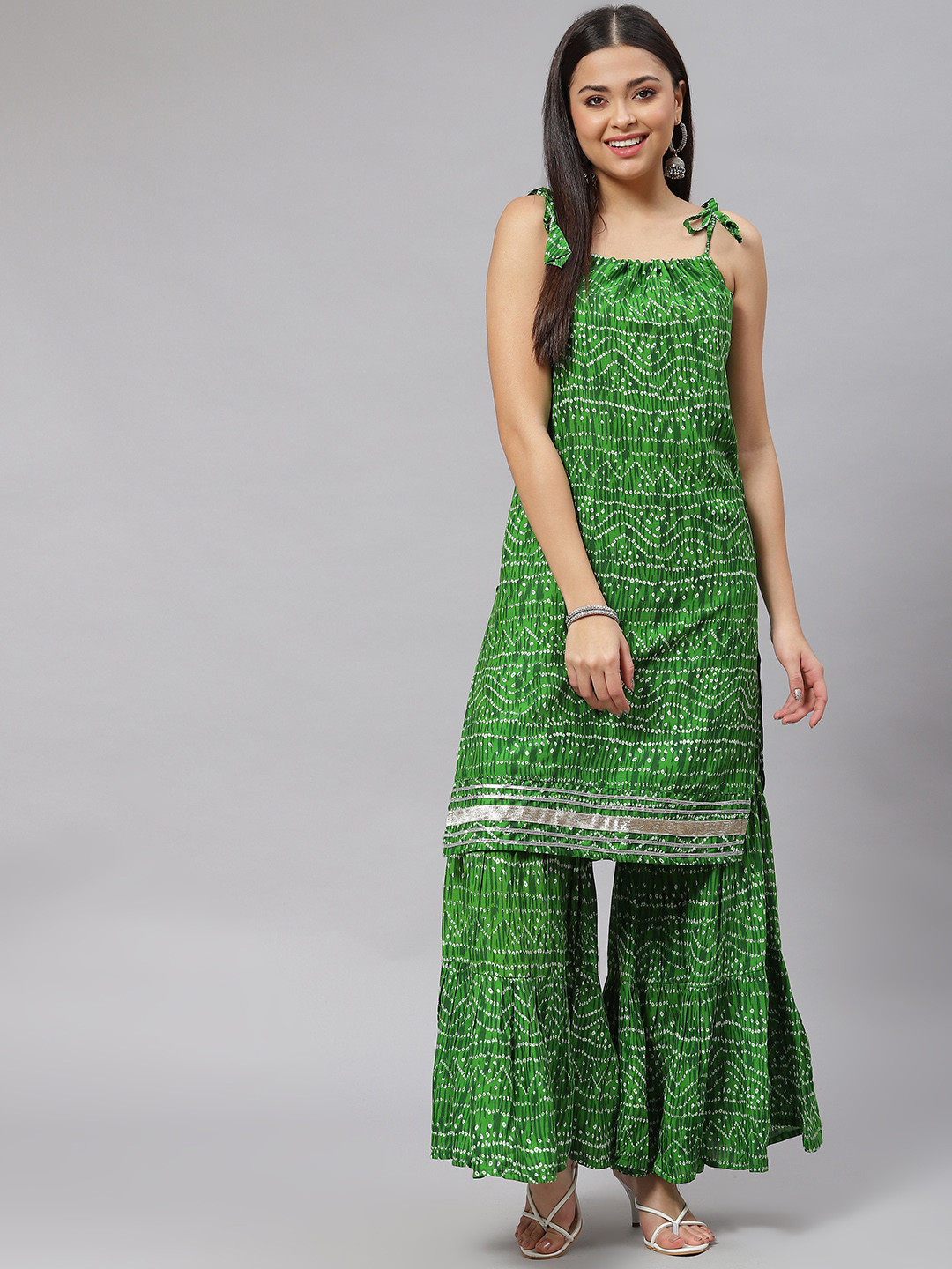 

mokshi Women Green Bandhani Print Kurta with Sharara