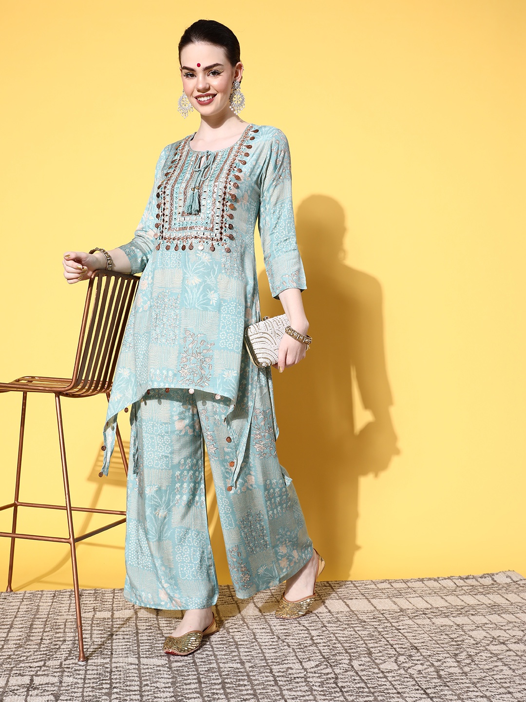 

ZOLA Women Sea Green Floral Printed Mirror Work Kurta with Palazzos