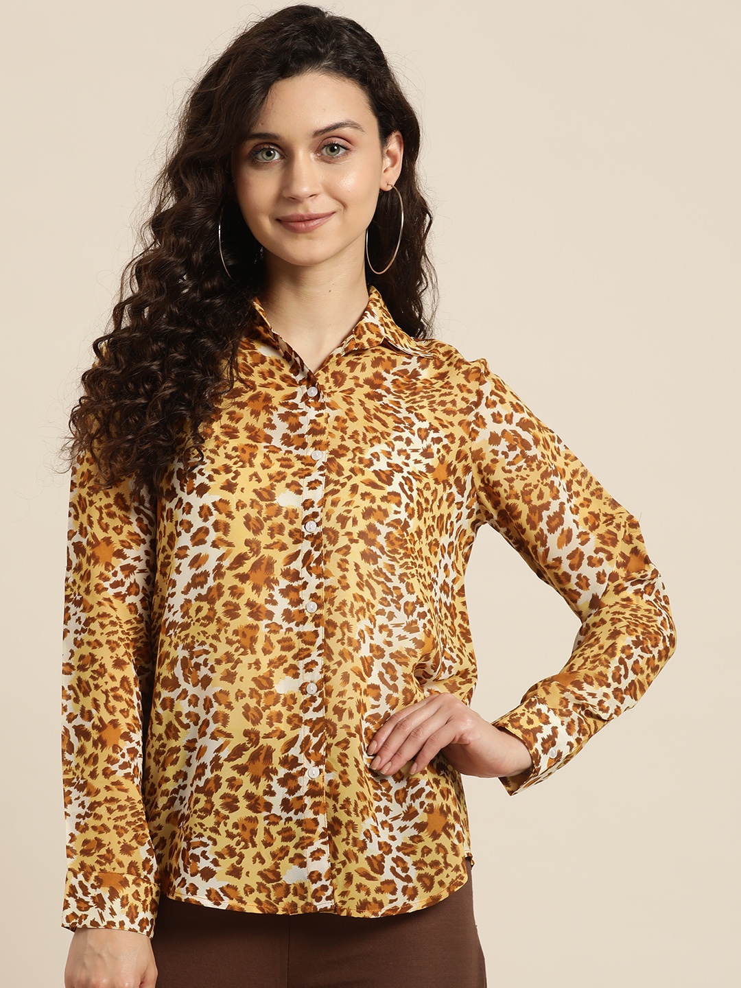 

Qurvii Women Mustard Yellow Smart Leopard Skin Printed Casual Shirt