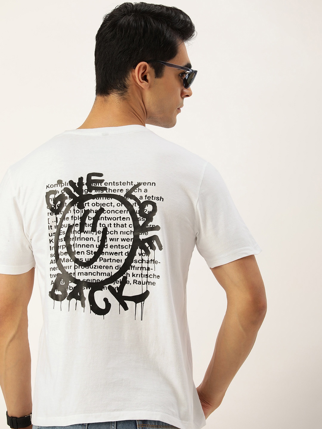 

Bene Kleed Men White & Black Printed Pure Cotton T-shirt